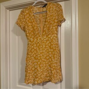 Lulu's Yellow Flutter Sleeve Sundress
